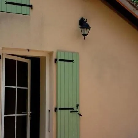 Hébergement de vacances Rénové Avec Terrasse Privée Et Animaux Admis - Fr-1-489-10 *