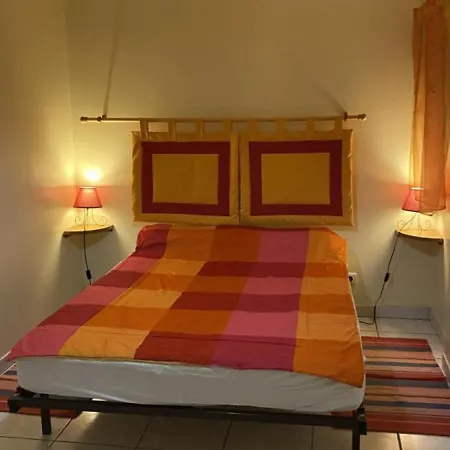 Hébergement de vacances Rénové Avec Terrasse Privée Et Animaux Admis - Fr-1-489-10 *